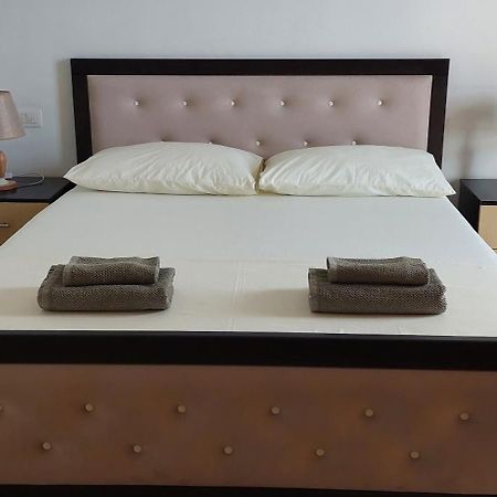 Apartment Tinka In Saranda Kültér fotó